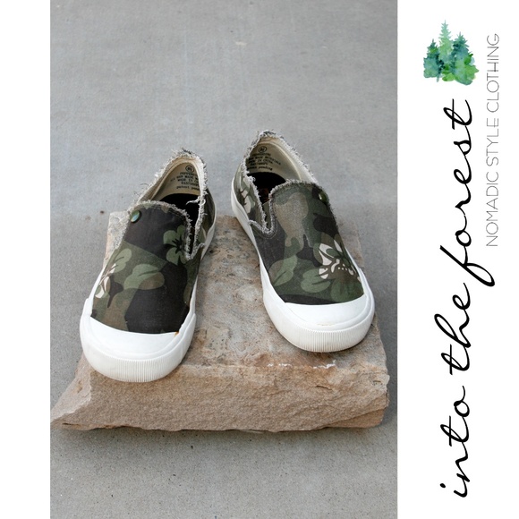 roxy camo shoes
